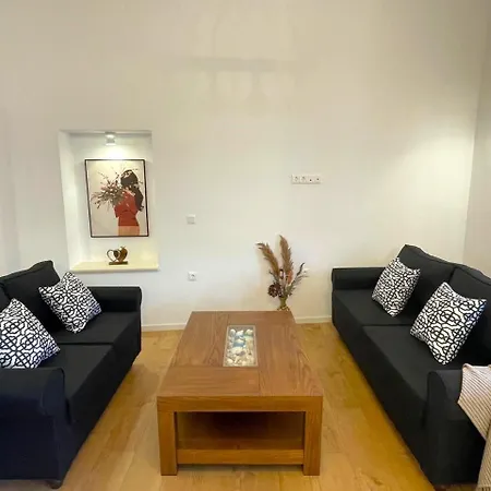 March 公寓 库托卡利恩