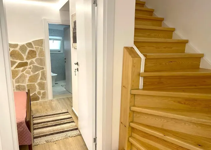 March Apartament Kontokali