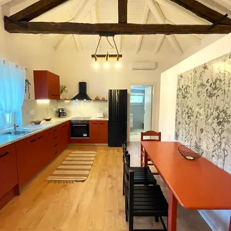 March Apartman Kondókali